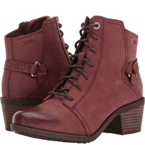 Teva Foxy Lace Ankle Boots size 7 in redwood